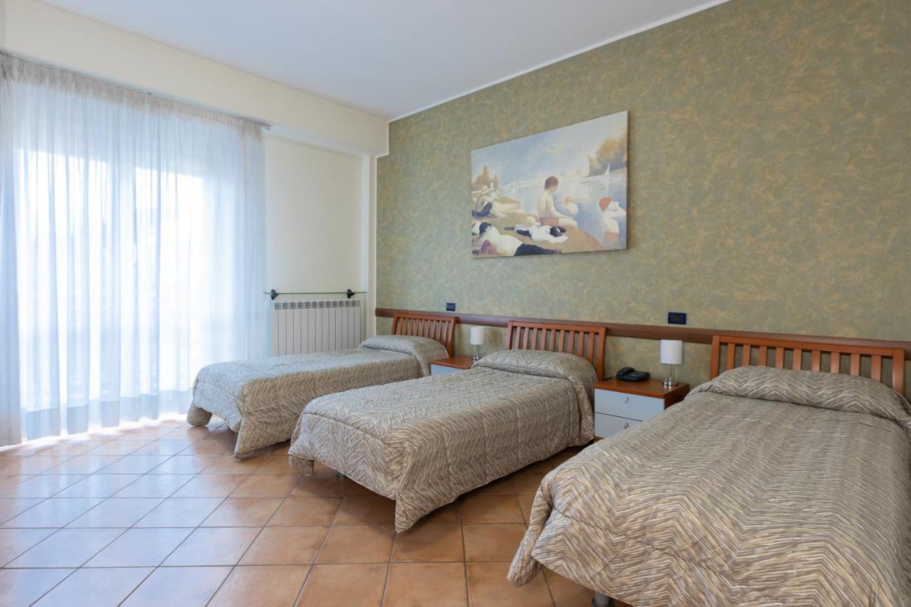 Azzurro Hotel 3*